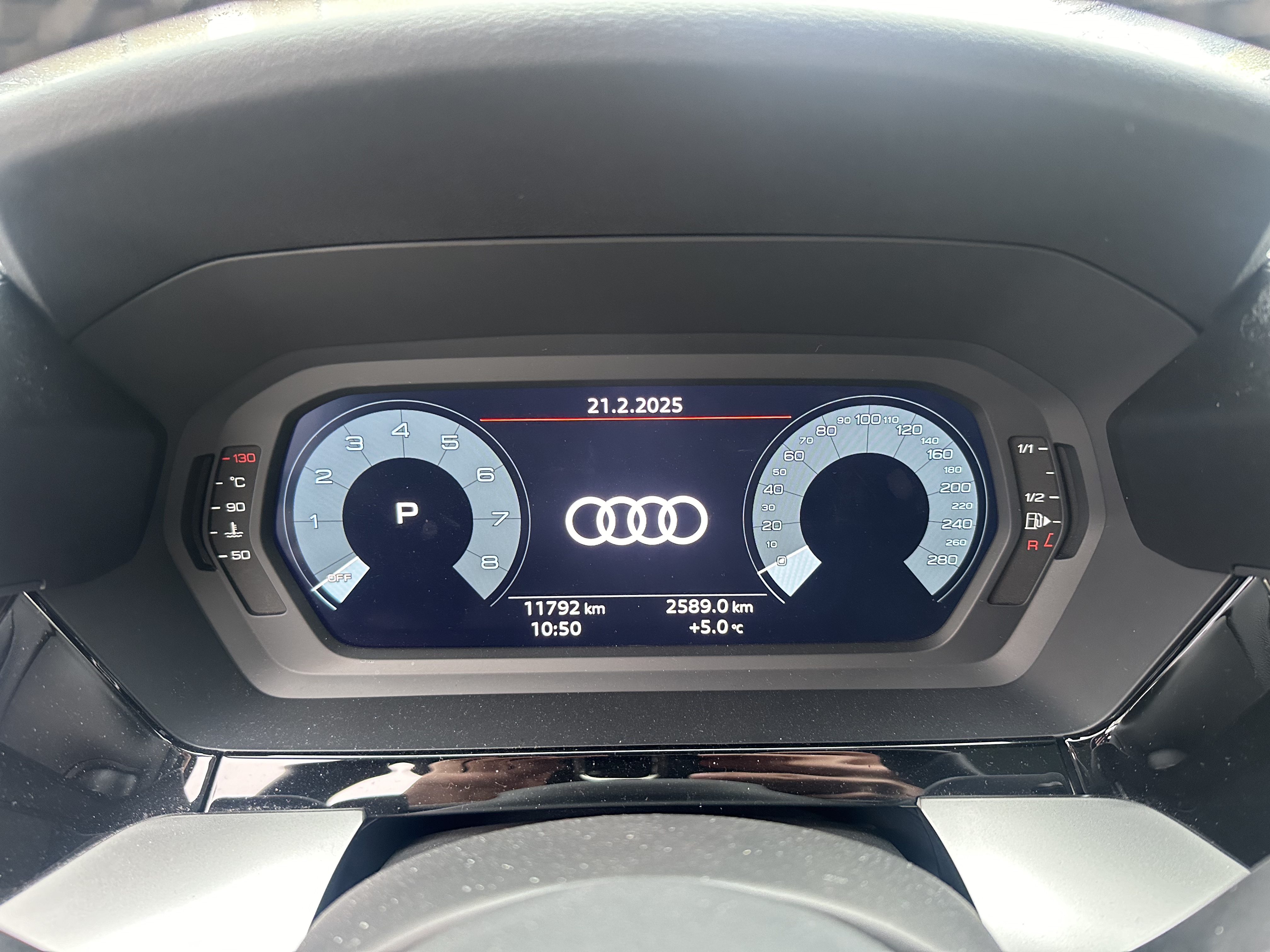 2023款奥迪A3L，时尚运动，一手准新车！