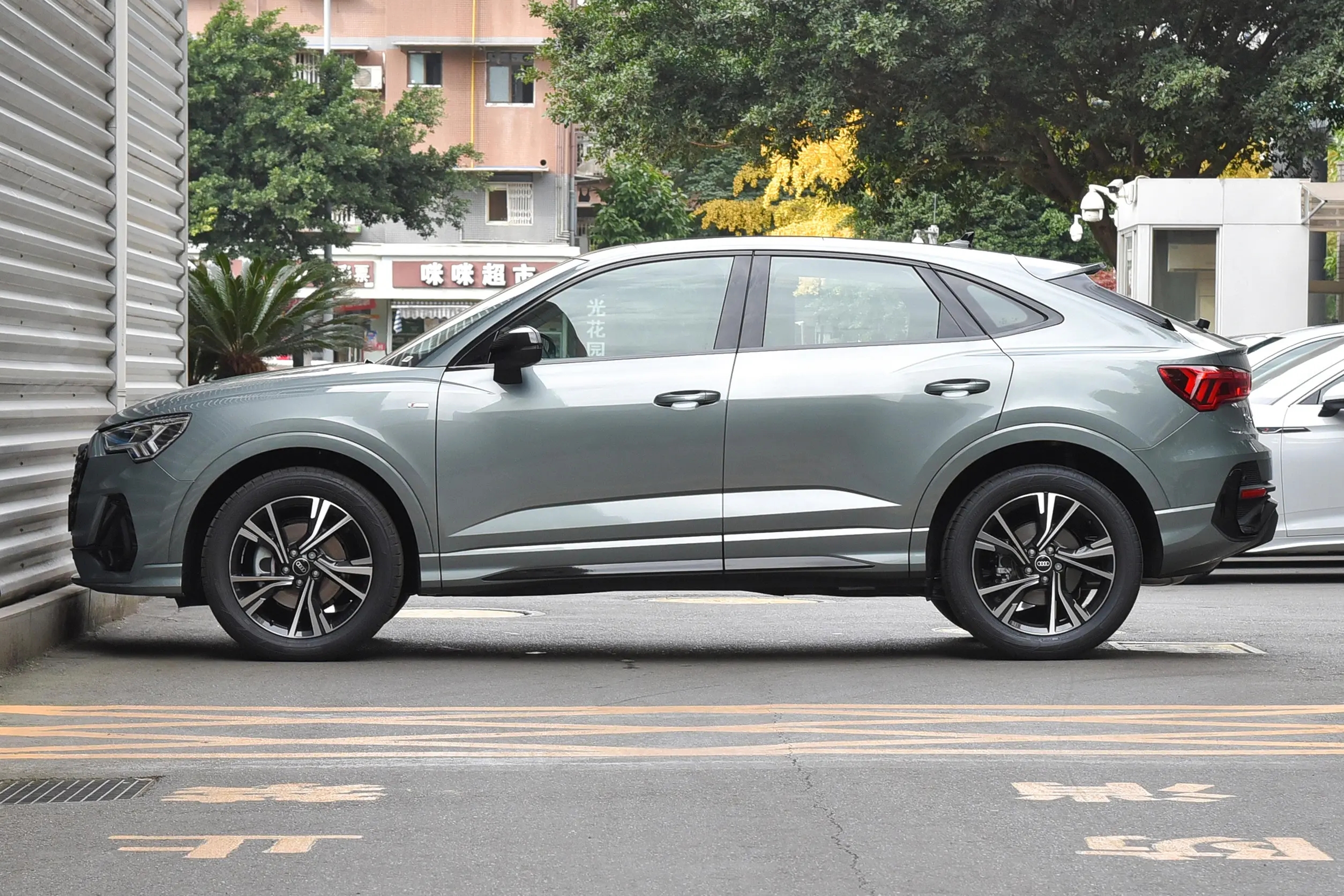 奥迪q3 sportback,溜背造型号称小q8,你会为颜值买单吗?