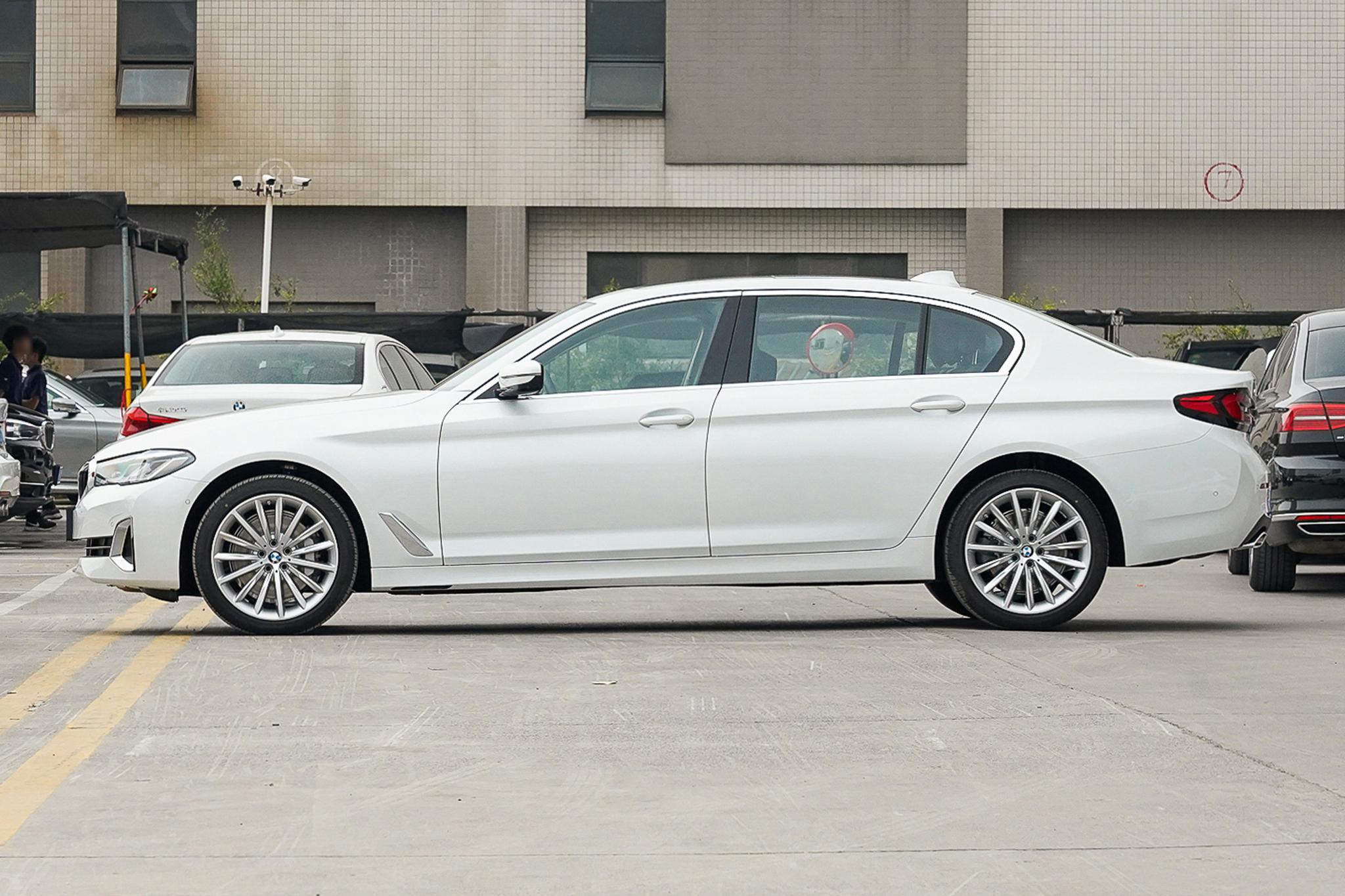 21款宝马530尊享豪华 7000公里详细驾驶感受