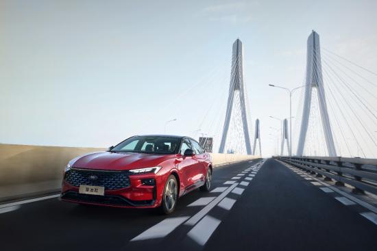 新一代蒙迪欧搭载福特车路协同帮你解决