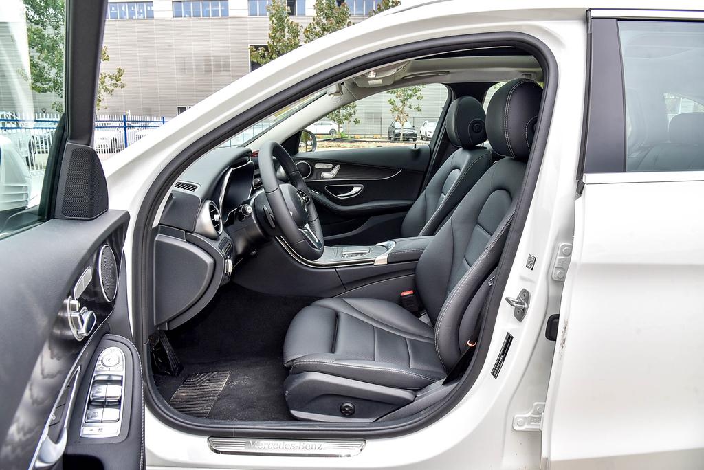 汕头奔驰C级(进口)限时大促, 最高优惠65000元