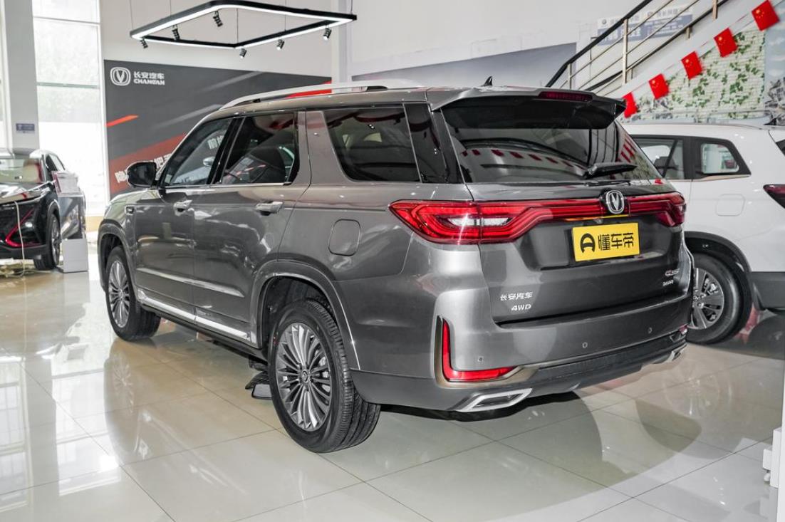 中大型七座SUV，长安CS95适合家用吗？全方面评测！