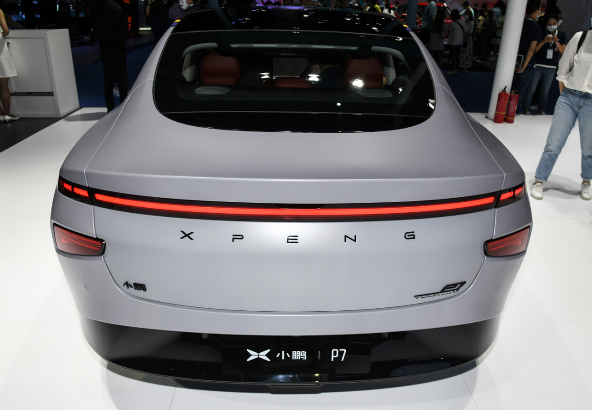 6.7秒破百，纯电续航最高670km，静态解析2022款小鹏P7