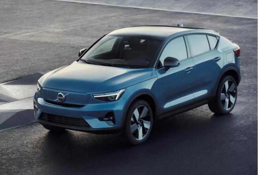 新款奔驰A级路试谍照曝光；斯巴鲁翼豹2022年11月发布