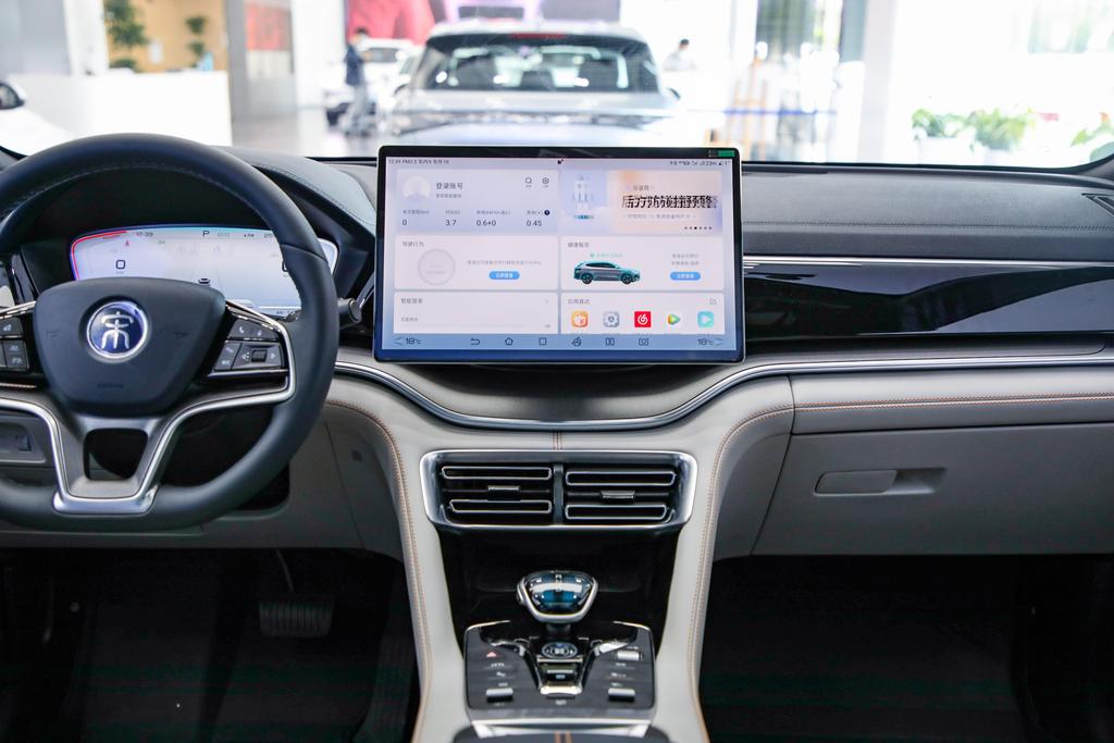 宋PLUS新能源 空间大就完事了