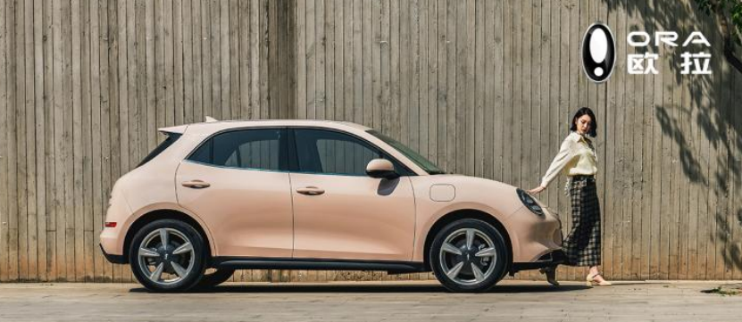 全新一代奔驰GLC预告图发布；日产Z海外售价公布