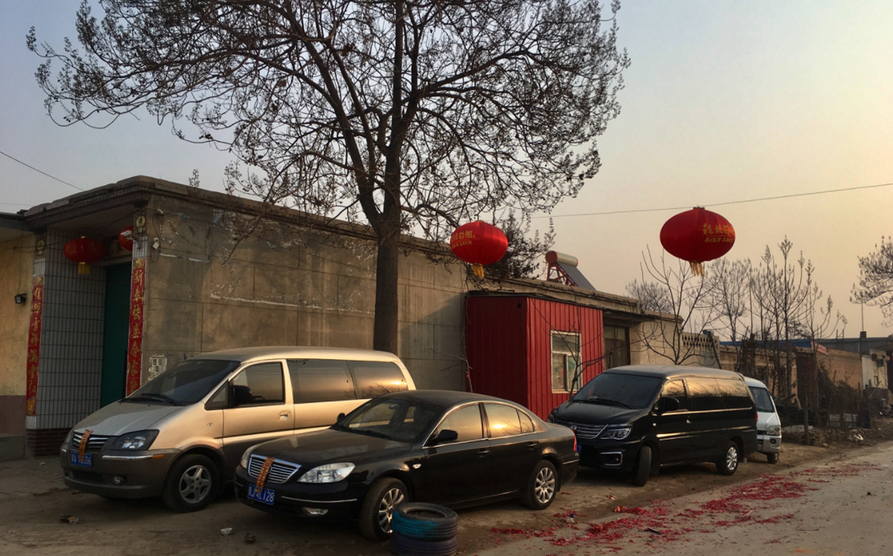 汽车长时间停放，多久启动一次，才不会伤害到电瓶？