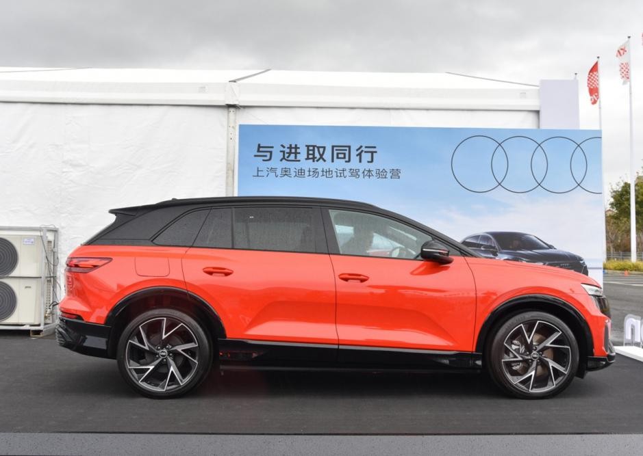 奥迪Q5 e-tron的价格偏贵，市场接受度不高