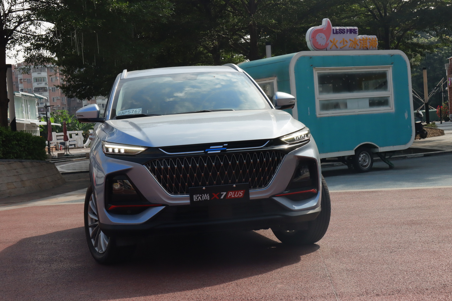 高智能大5座SUV 试驾长安欧尚X7 PLUS
