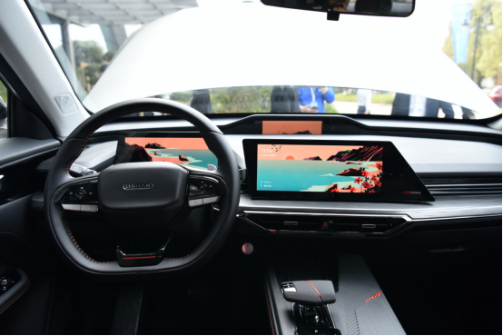 马自达即将推出6缸发动机；特斯拉再次涨价