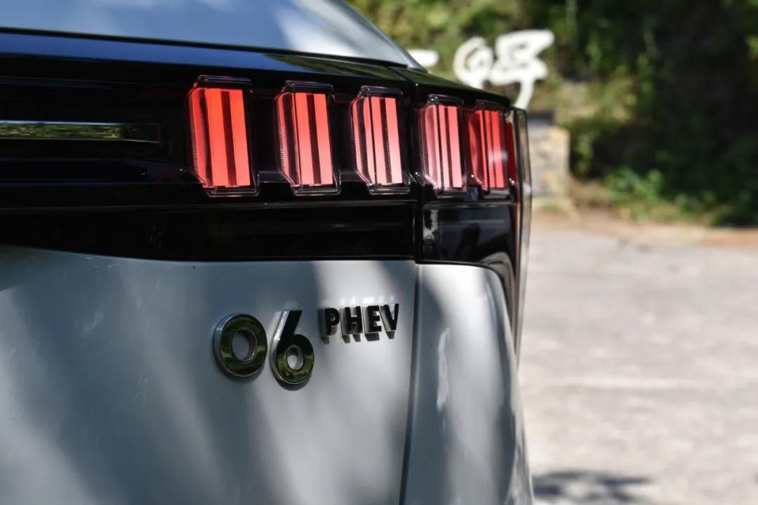 设计依旧个性，插混加持更具驾驶乐趣：试驾领克06 PHEV