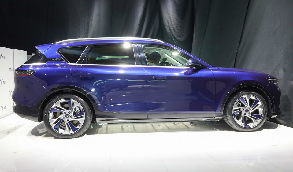 后生可畏！可油可电的岚图FREE到底真香在哪里