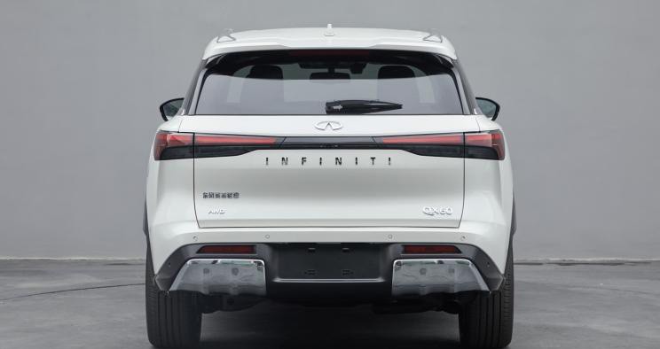 国产全新英菲尼迪QX60实车图，霸气造型强劲动力，车长超5米