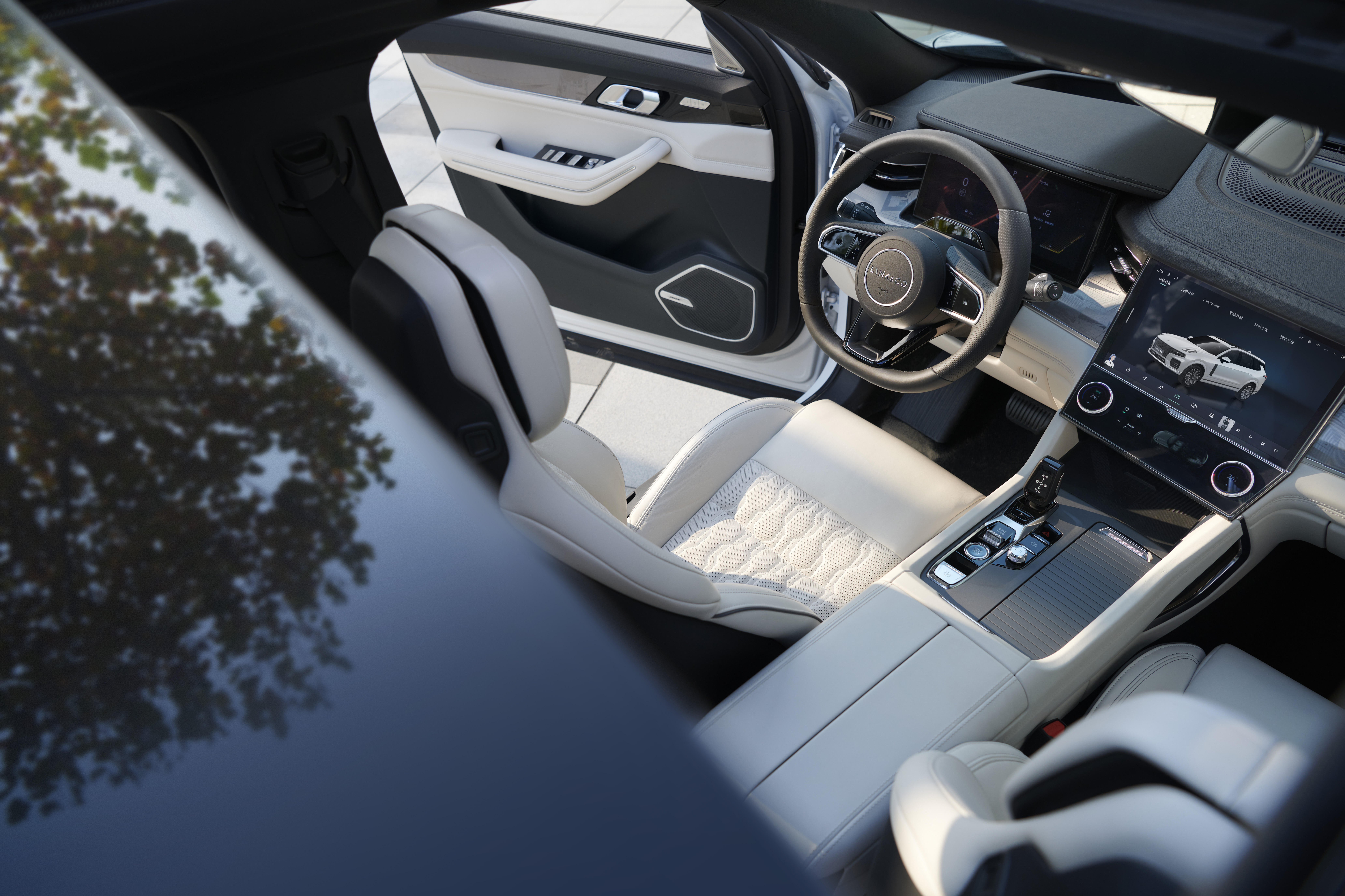 内饰天花板领克09