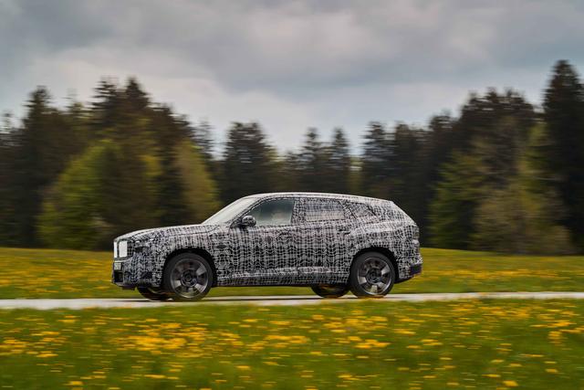 加速电动化发展，BMW M引领高性能电动豪华新篇章