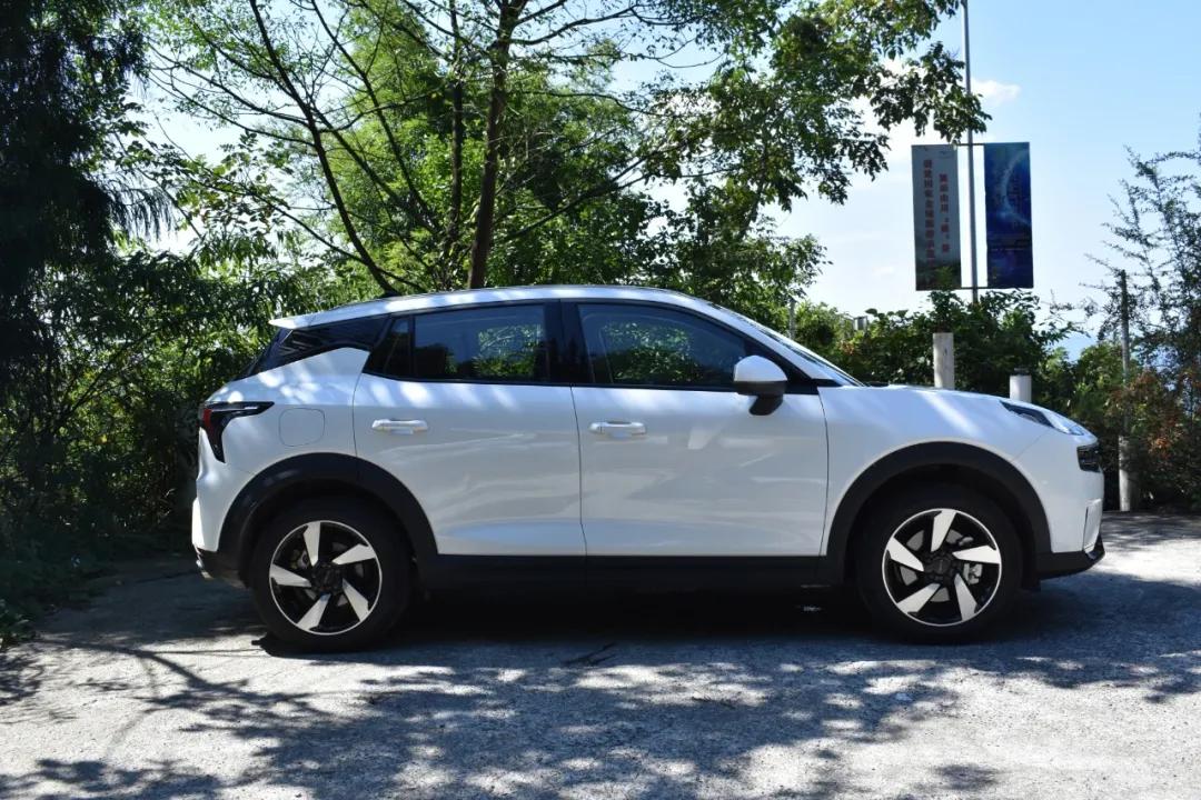 设计依旧个性，插混加持更具驾驶乐趣：试驾领克06 PHEV