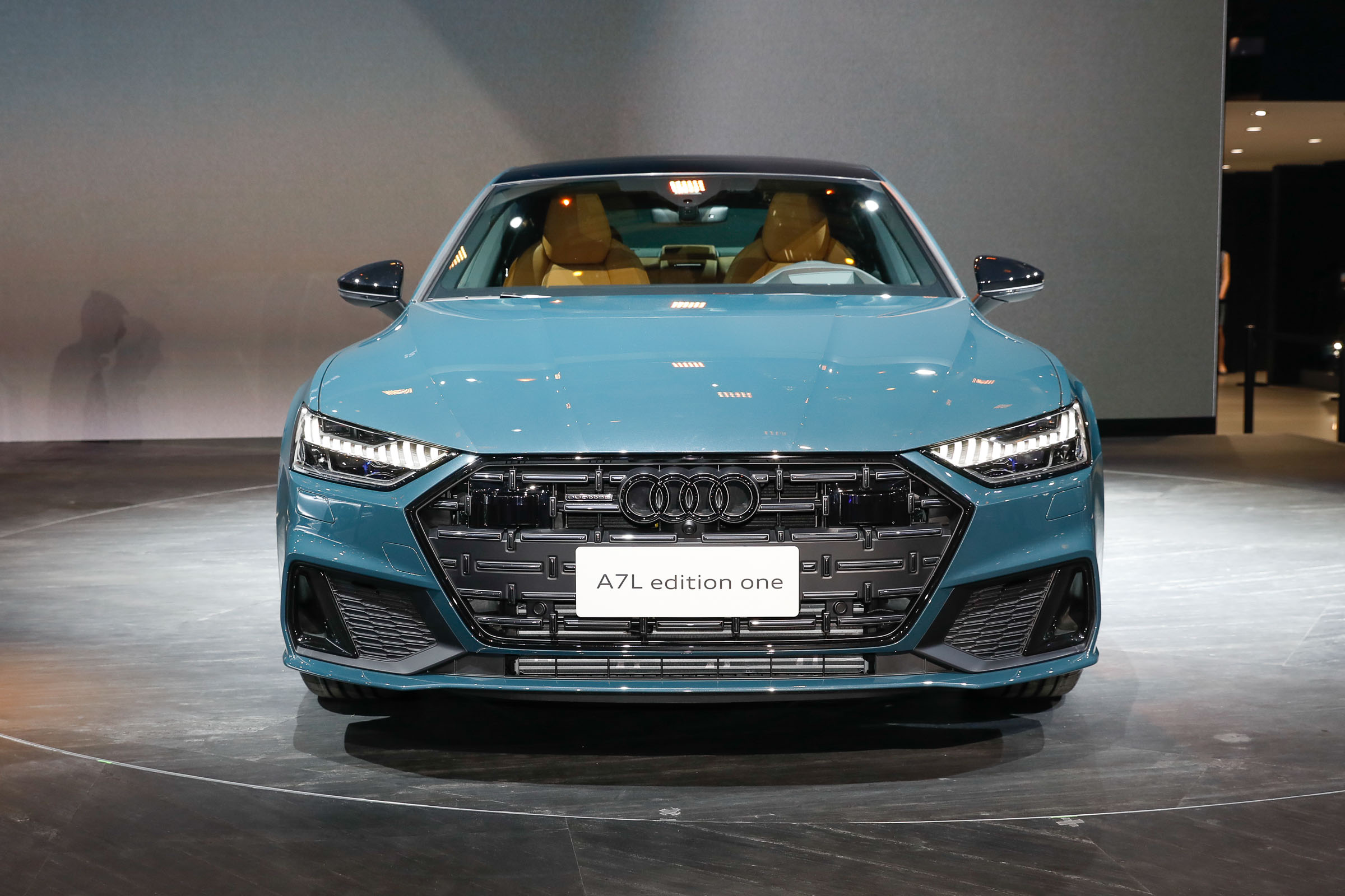 国产奥迪天花板,上汽奥迪a7l,少了掀背多了豪华,终身免费保养