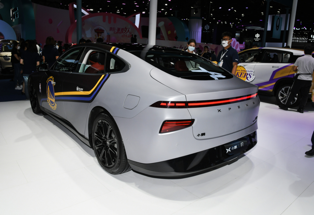 6.7秒破百，纯电续航最高670km，静态解析2022款小鹏P7