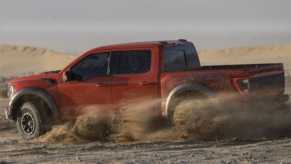 福特F-150猛禽：3.5T+混动，情怀落地也养得起？
