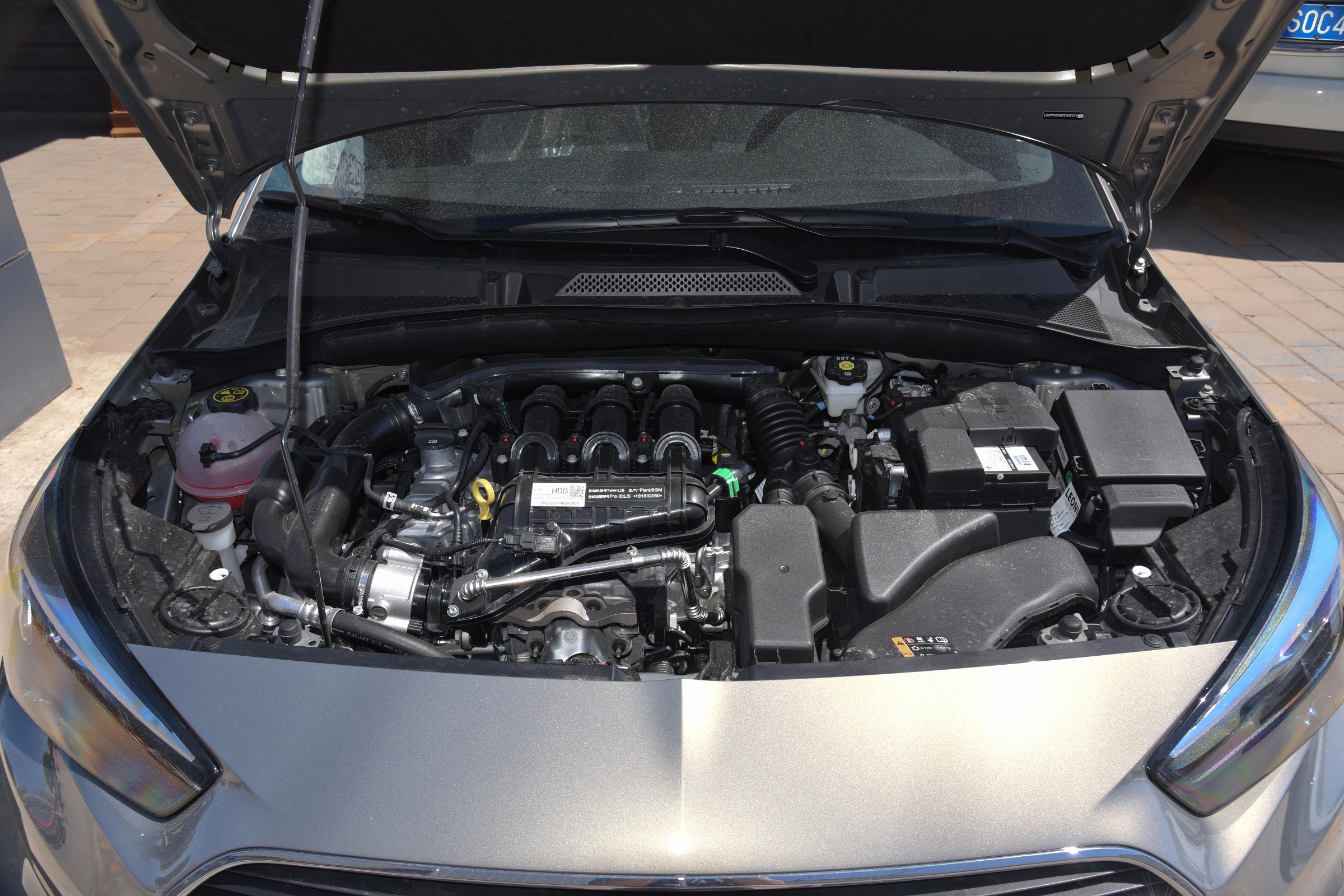 5万多入手合资三厢家轿，百公里油耗低至4.7L，带你看别克凯越