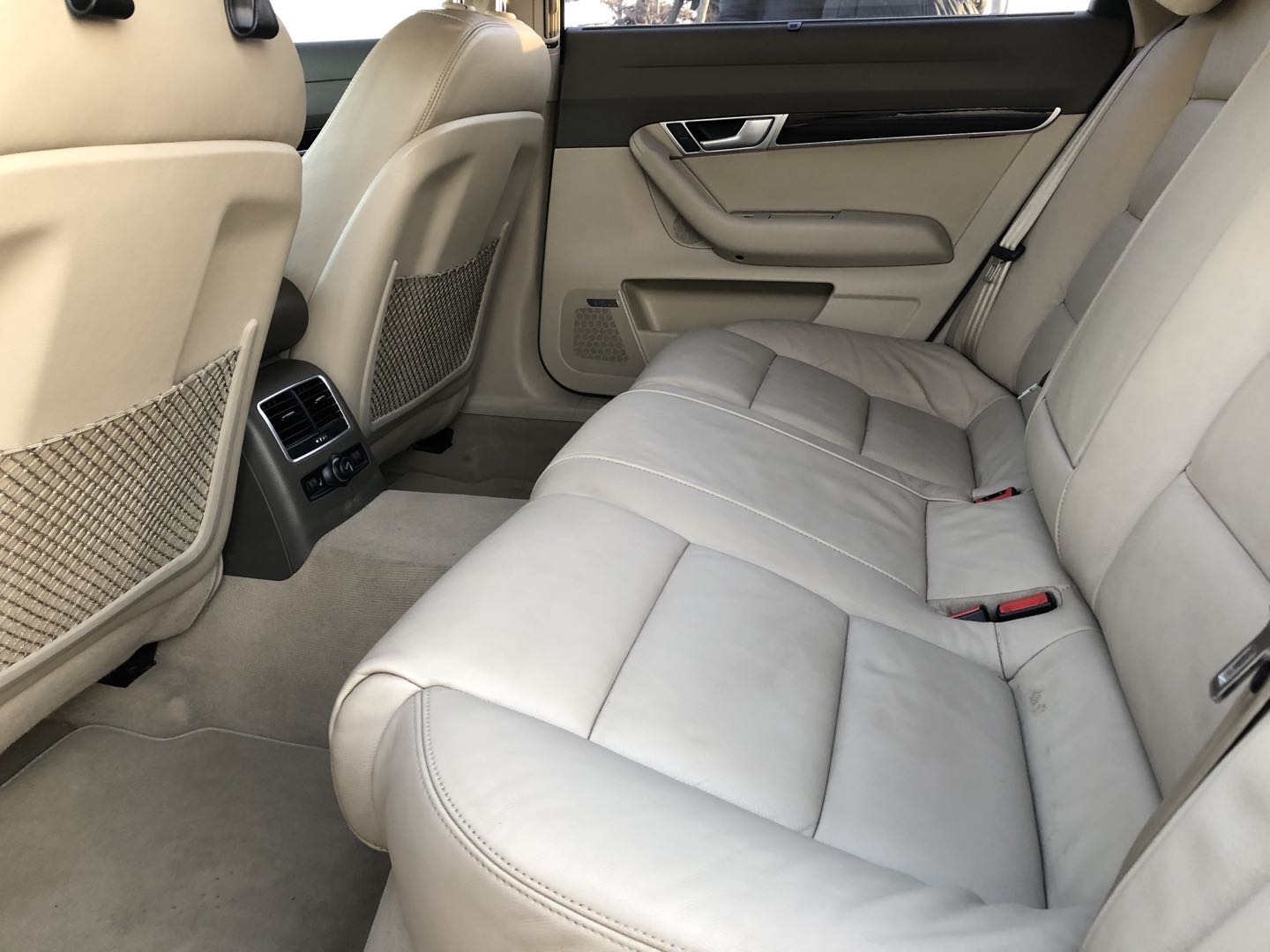 11年车龄的奥迪a6l,如今开着小问题多吗?