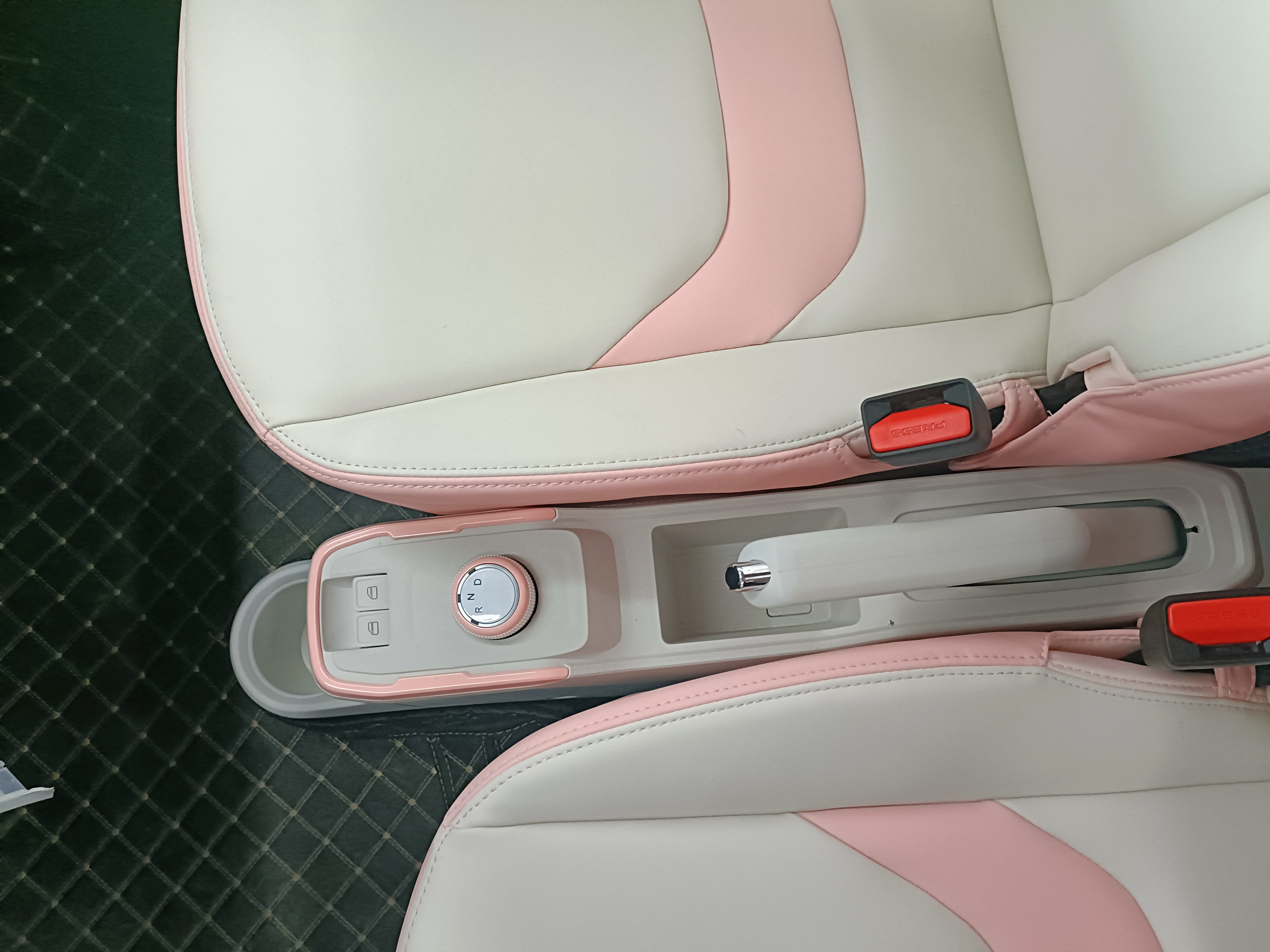 奇瑞新能源又成功了，内饰更豪华