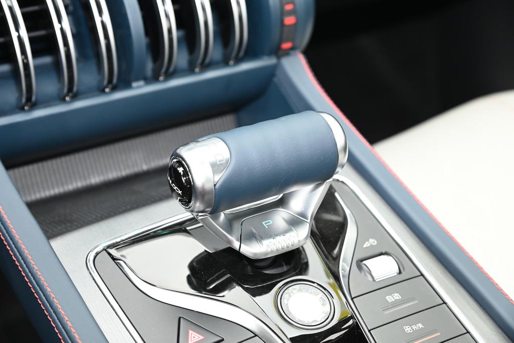 元PLUS，510纯电续航，快充半小时