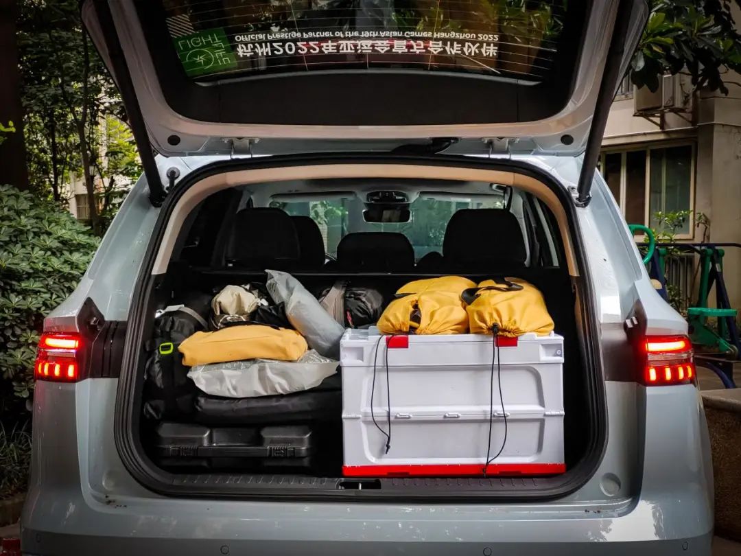 开星越L油电混动版去乐山露营，车能装！油能省！