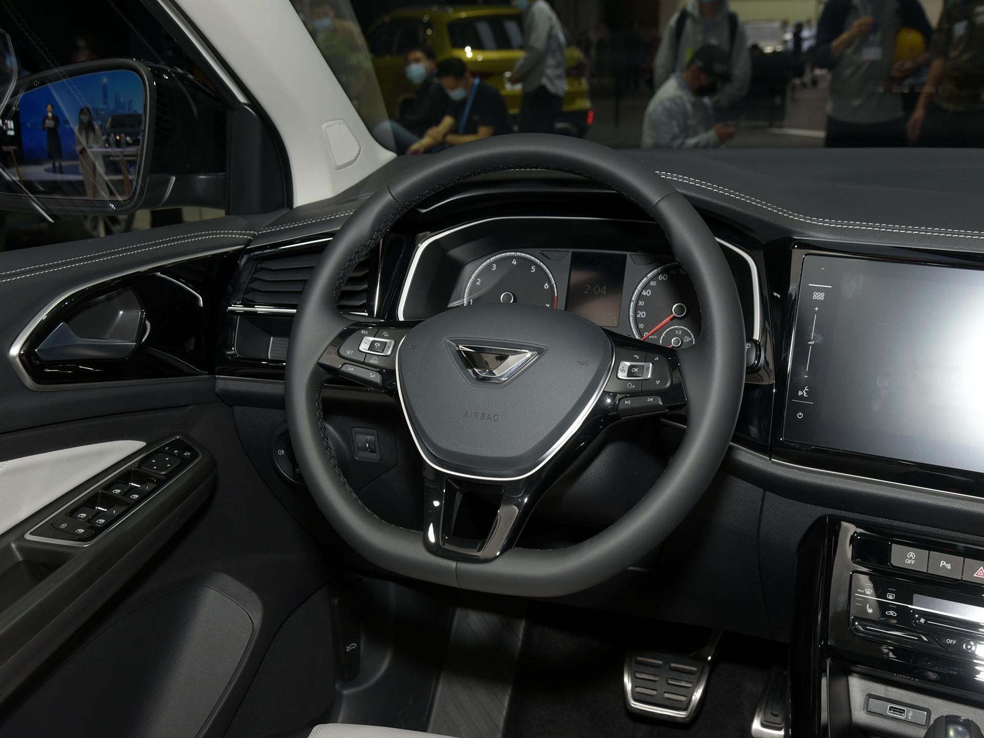 德国合资的中型suv,结实又省油,实拍捷达vs7