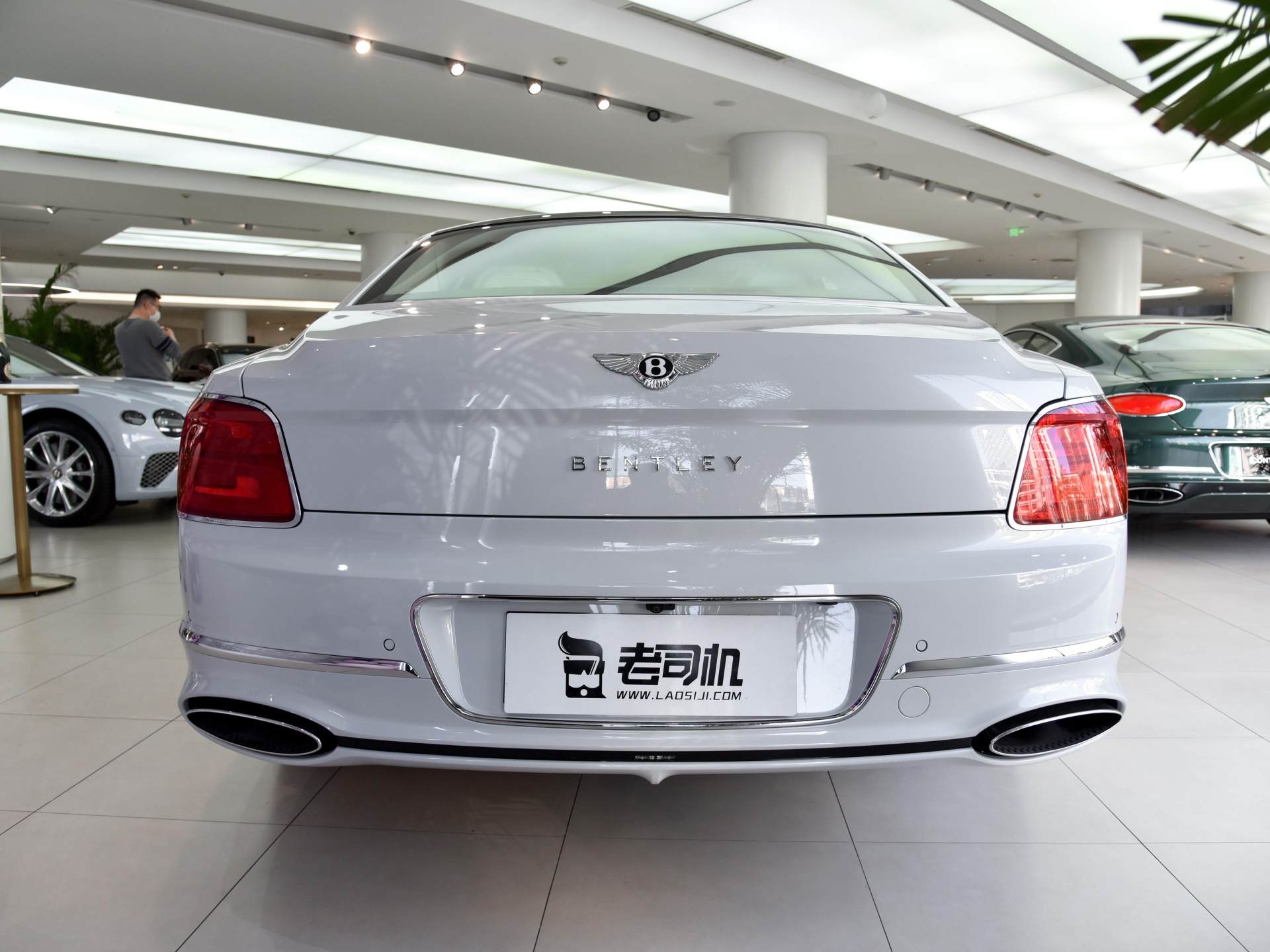 12缸动力!豪华度比肩劳斯莱斯!英伦进口豪车,实拍宾利飞驰