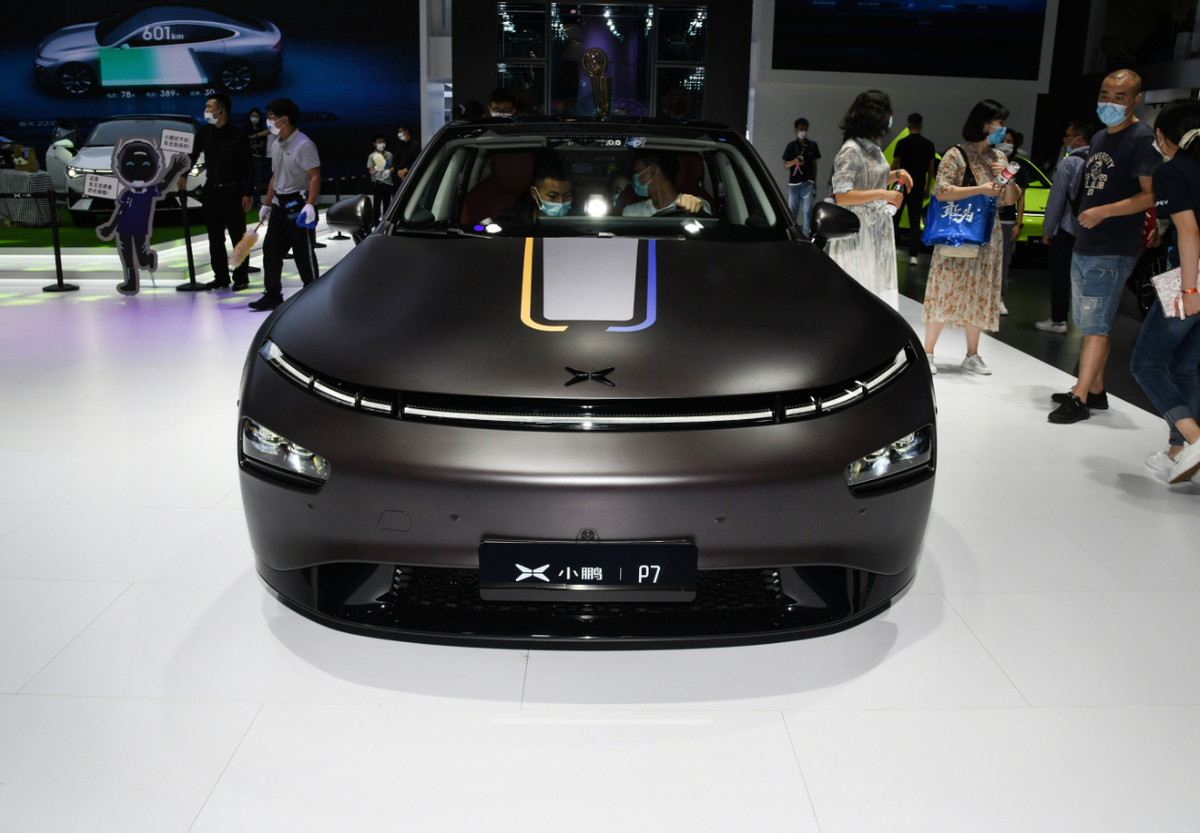 6.7秒破百，纯电续航最高670km，静态解析2022款小鹏P7