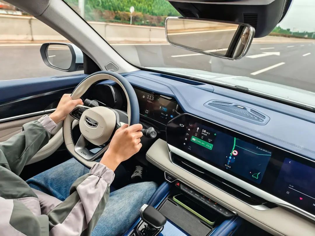 开星越L油电混动版去乐山露营，车能装！油能省！