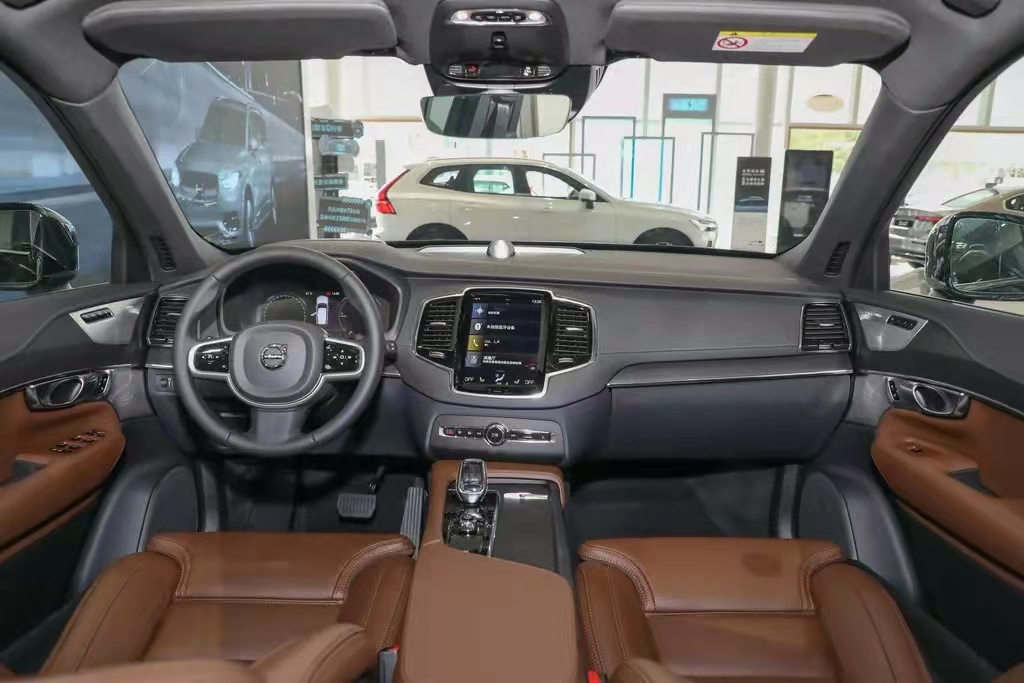 价格不变性能提升，来看新款沃尔沃XC90 RECHARGE表现如何？