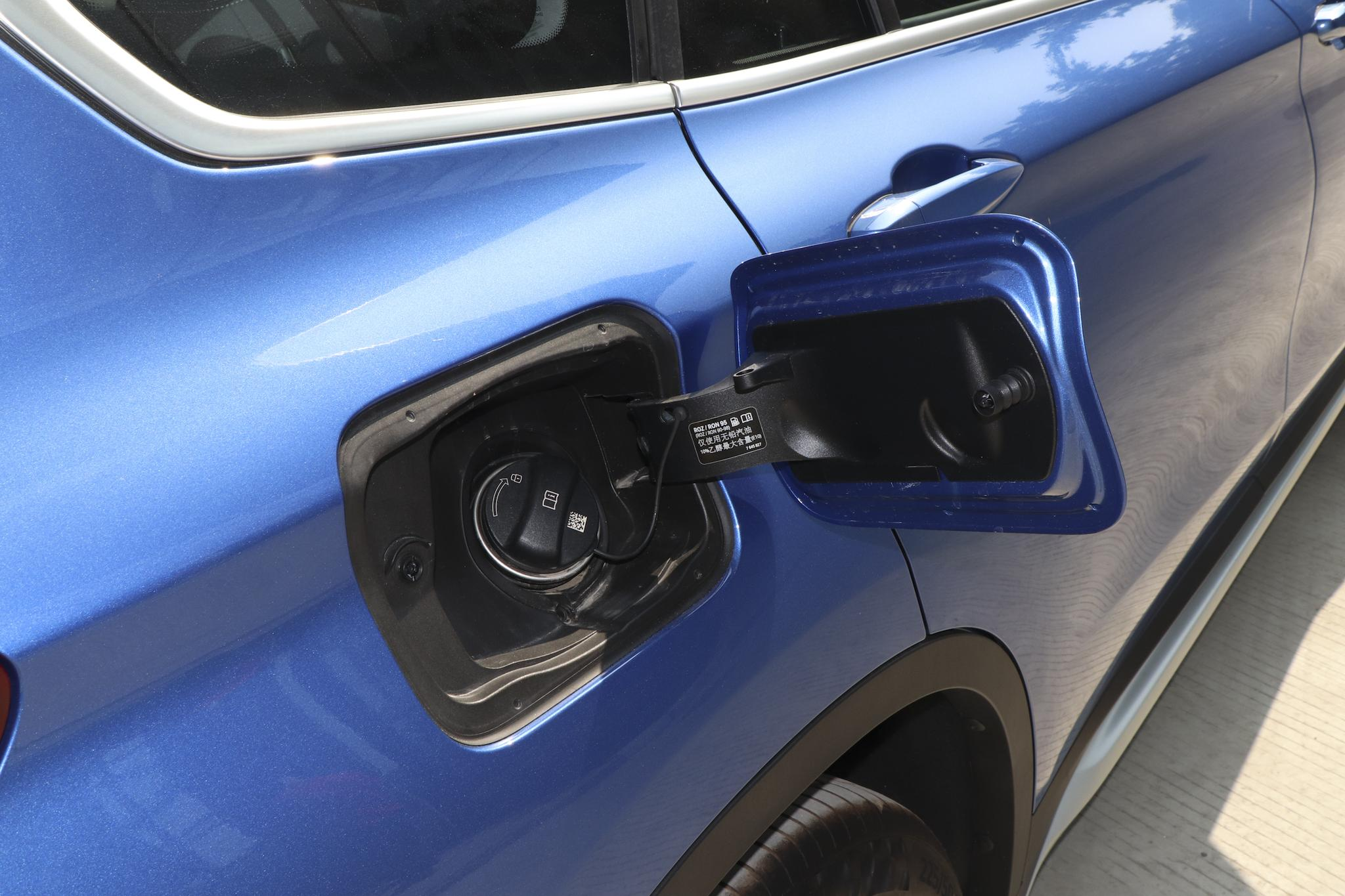 宝马X1 PHEV养车成本解析，每公里燃油费用仅需0.1元？
