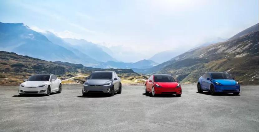 牧马人高地特别版即将预售；岚图MPV高清谍照曝光