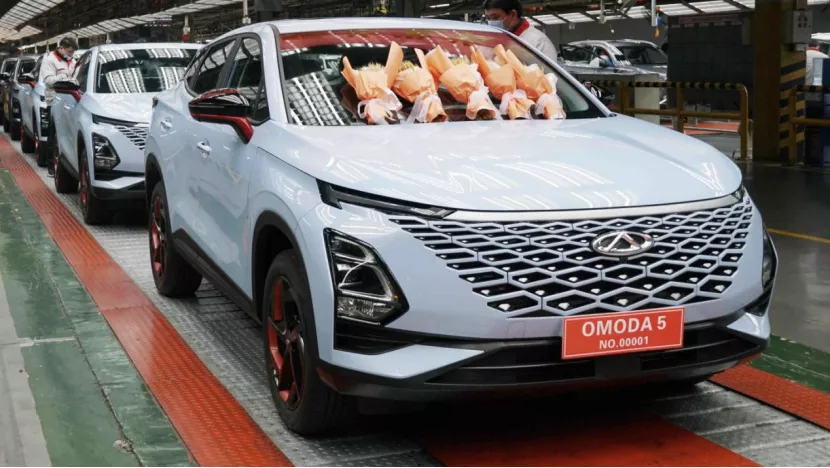 新朗逸将搭载星空前脸；特斯拉对国产车型简配