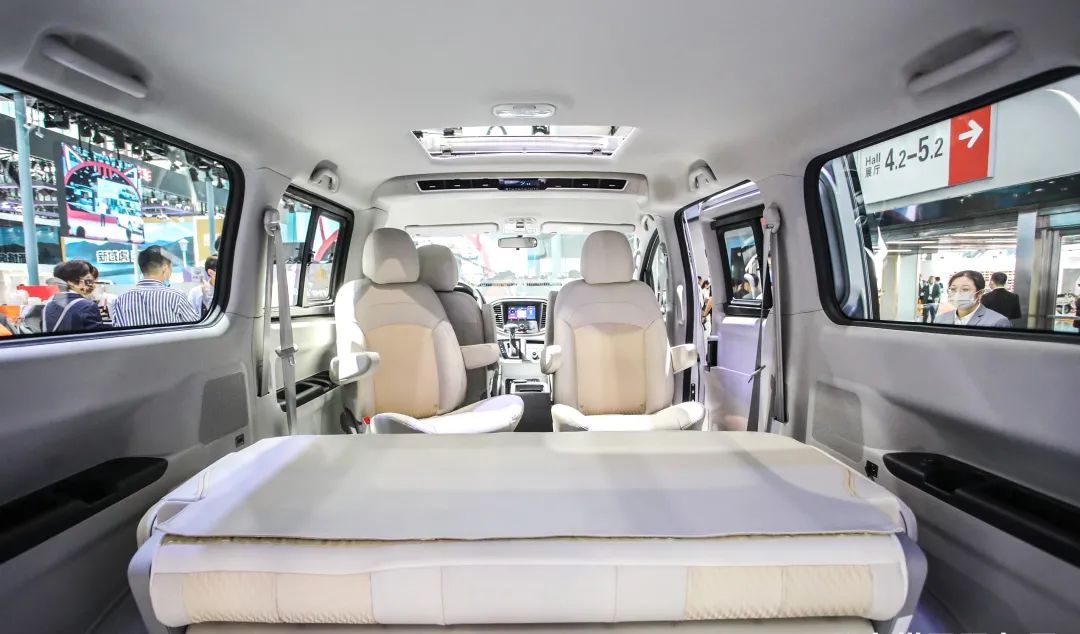 这款不到13万的自动挡MPV，为什么被称为“新国货”标杆？