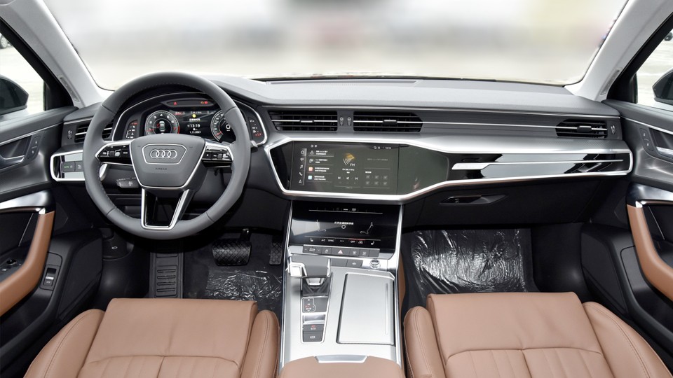 奥迪A6L≈不太差钱，现在买它的多是当年开大众的？