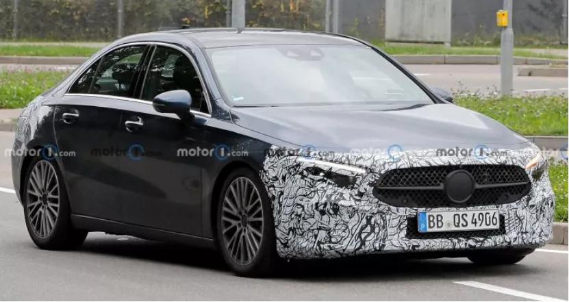 新款奔驰A级路试谍照曝光；斯巴鲁翼豹2022年11月发布