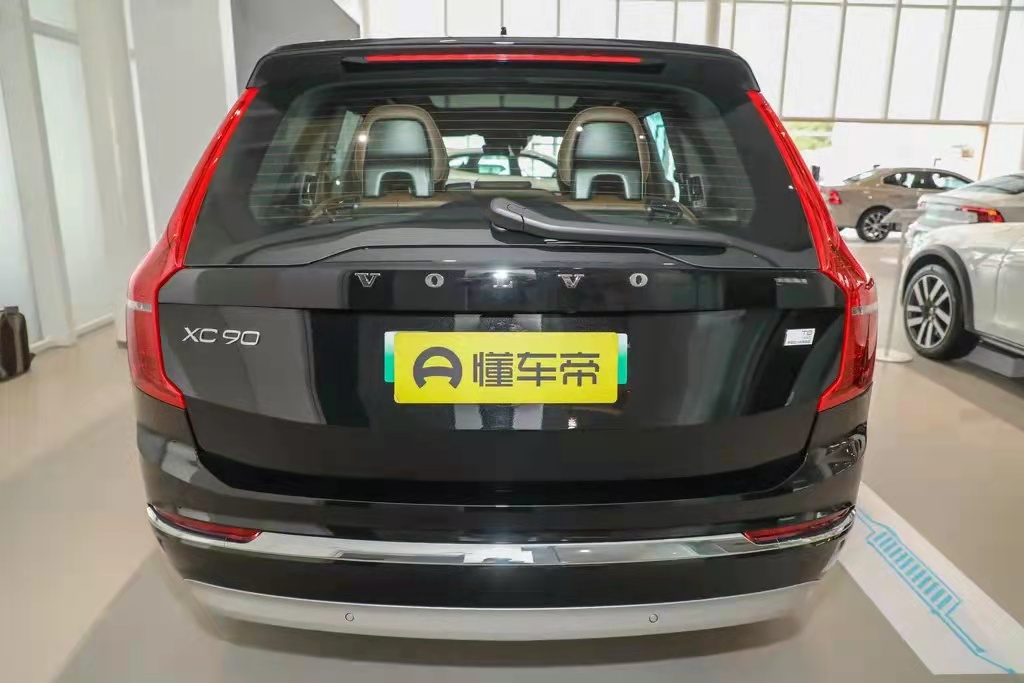 价格不变性能提升，来看新款沃尔沃XC90 RECHARGE表现如何？