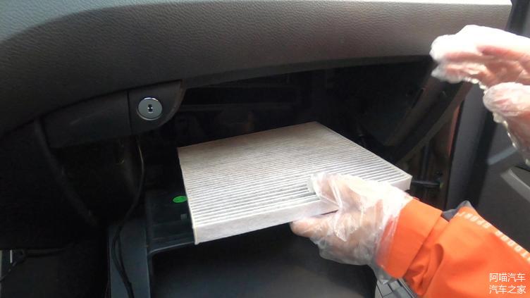 汽车空调滤芯多久换一次？老司机建议你，到了这个节点就换
