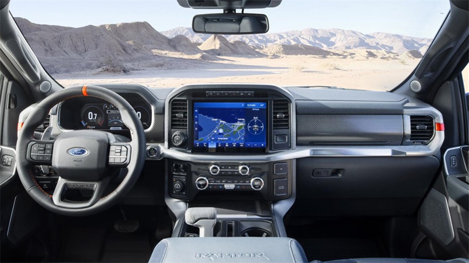 福特F-150猛禽：3.5T+混动，情怀落地也养得起？