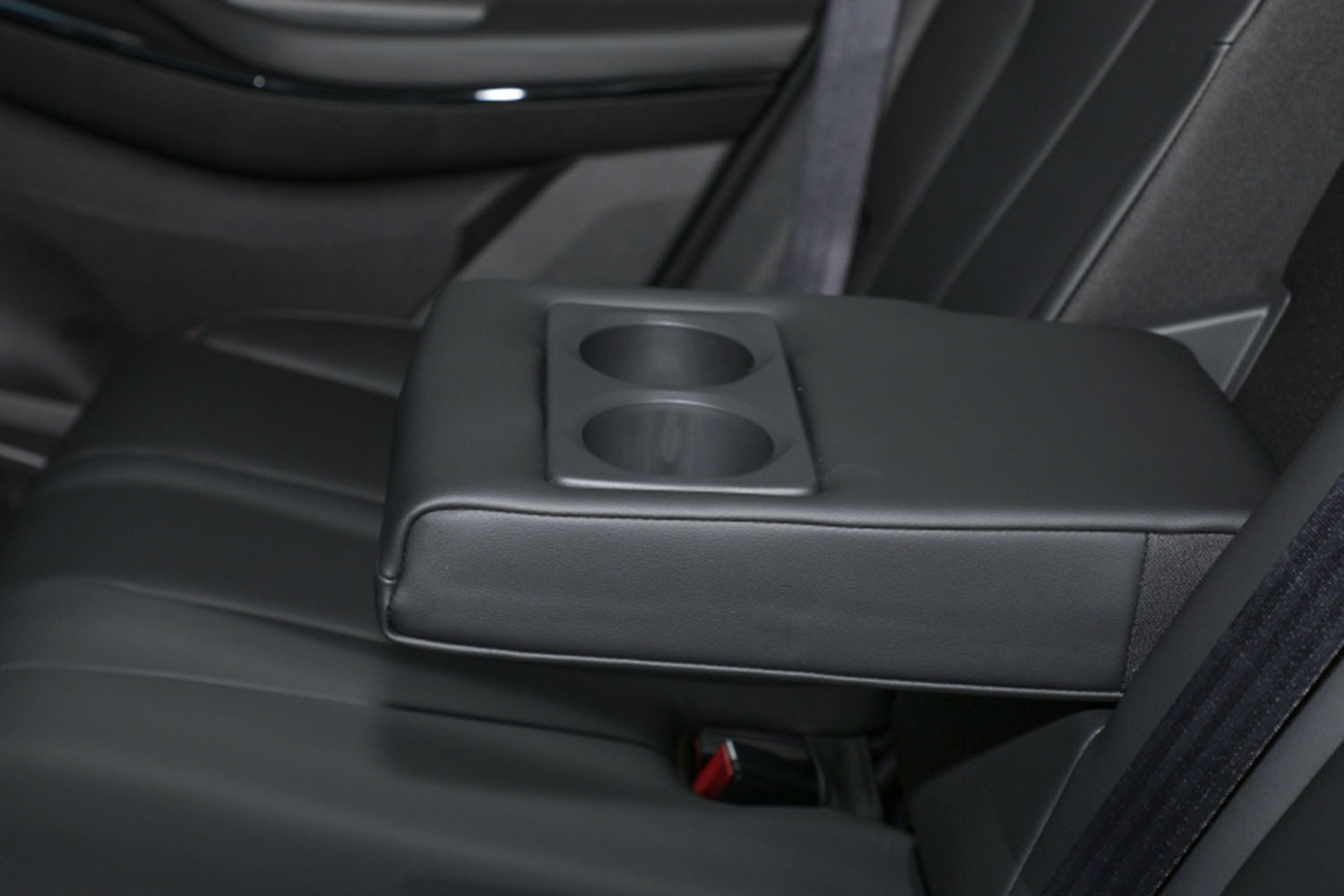 高智能大5座SUV 试驾长安欧尚X7 PLUS
