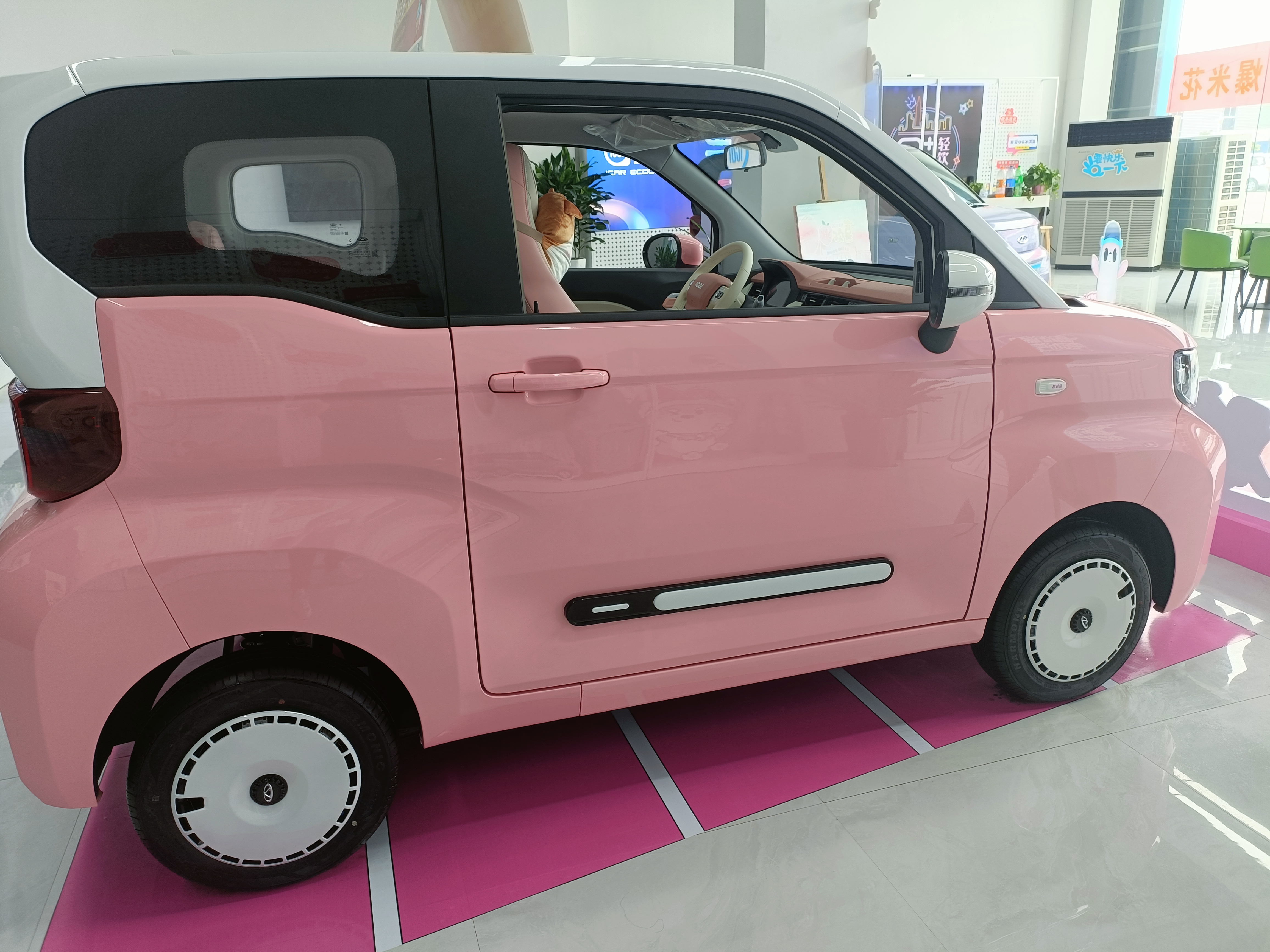 奇瑞新能源又成功了，内饰更豪华