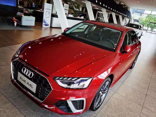 A4L红色和探索蓝