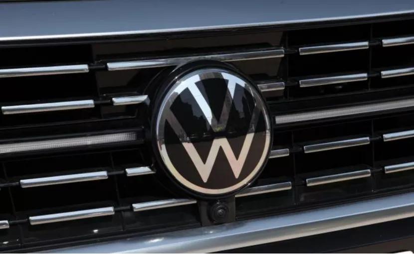 新款奔驰A级路试谍照曝光；斯巴鲁翼豹2022年11月发布