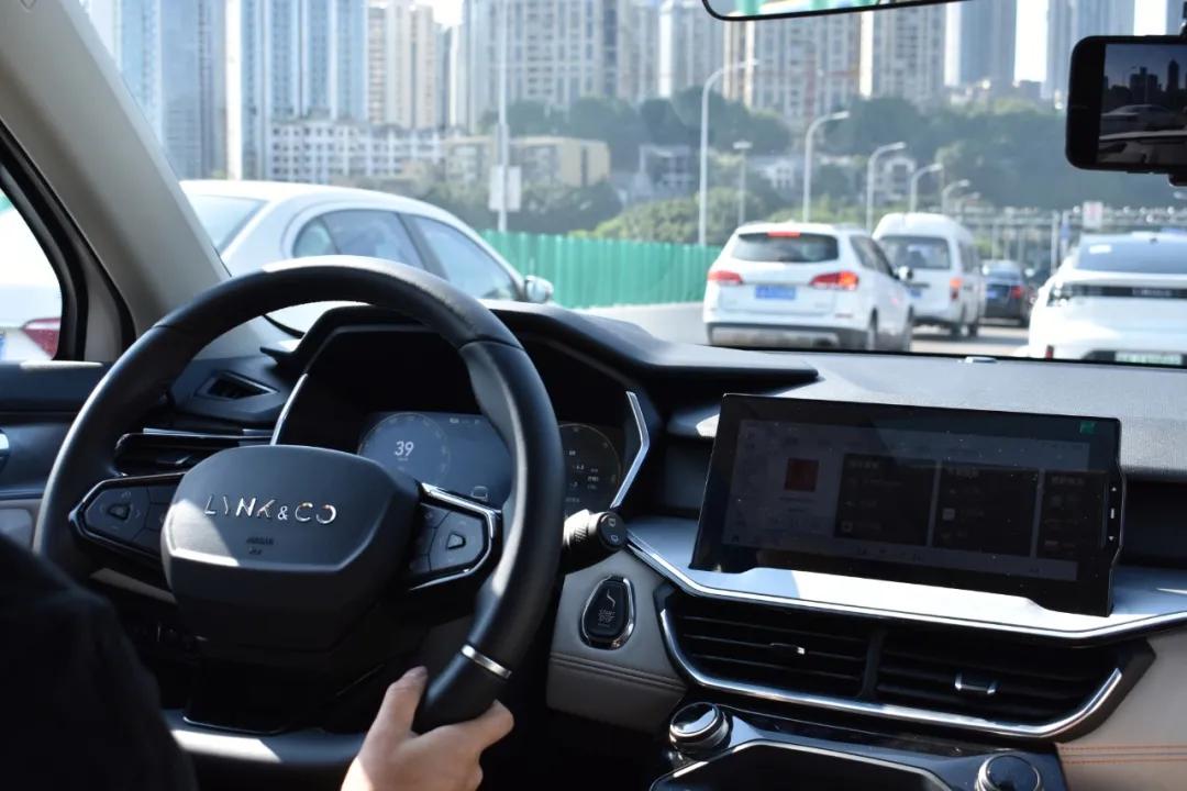 设计依旧个性，插混加持更具驾驶乐趣：试驾领克06 PHEV