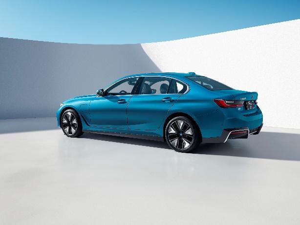 全新BMW i3 | 不再纠结，果断选ta!