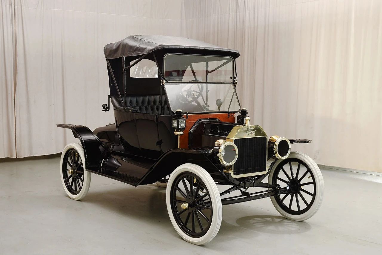 1984年尘封至今,谷仓发现福特鼻祖1925年福特t型车