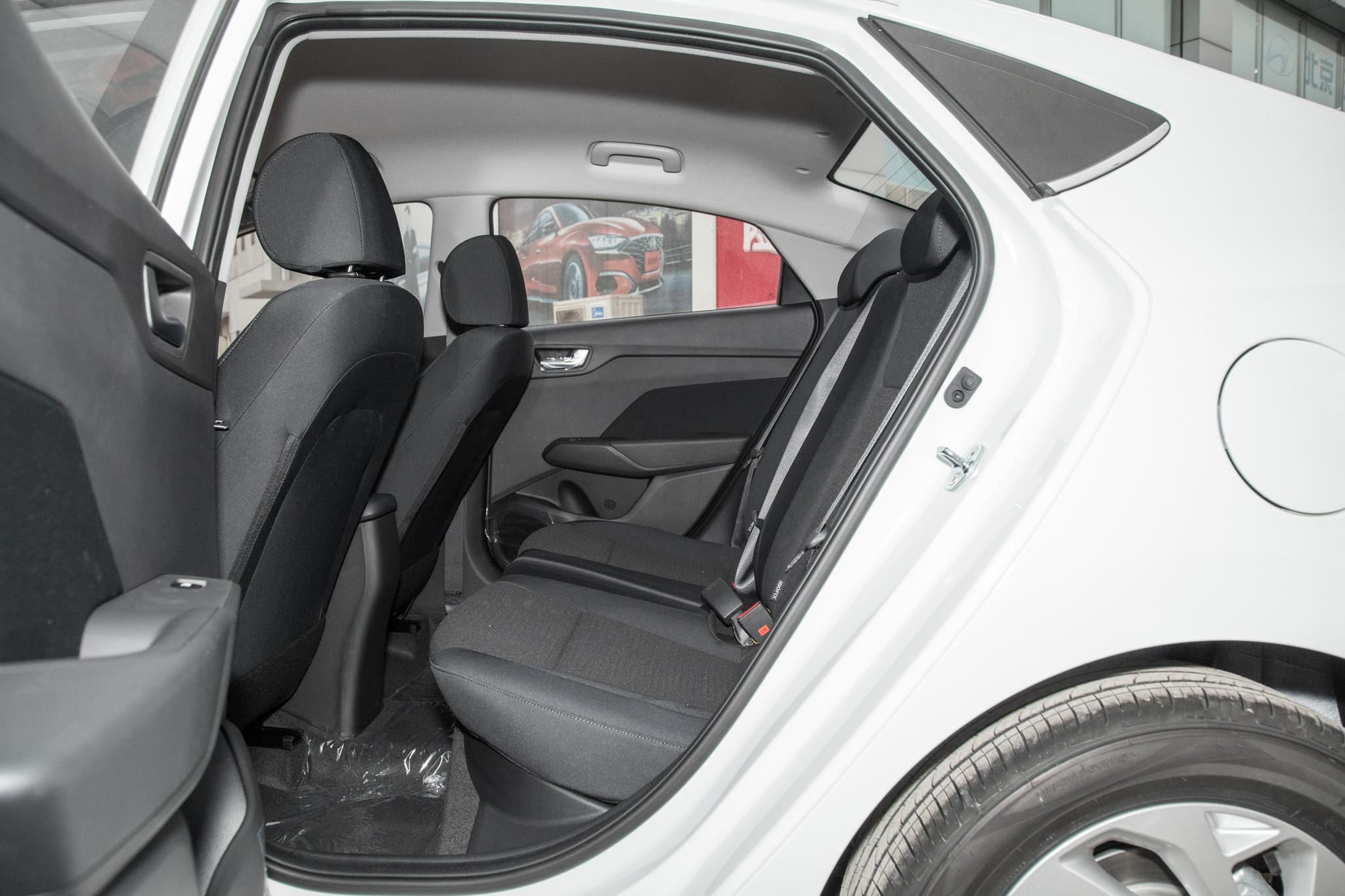 空间表现也很重要,毕竟能直接决定用车舒适性,悦纳空间表现也比较主流